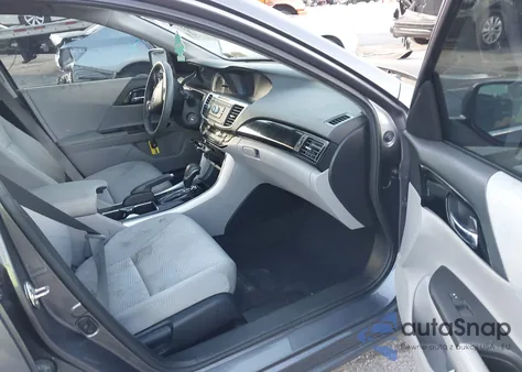 2016 Honda Accord Lx z USA, uszkodzony, nr VIN 1HGCR2F30GA179422